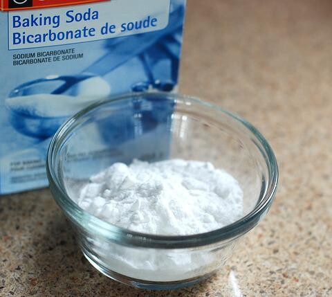 home made oven cleaner with baking soda and vinegar