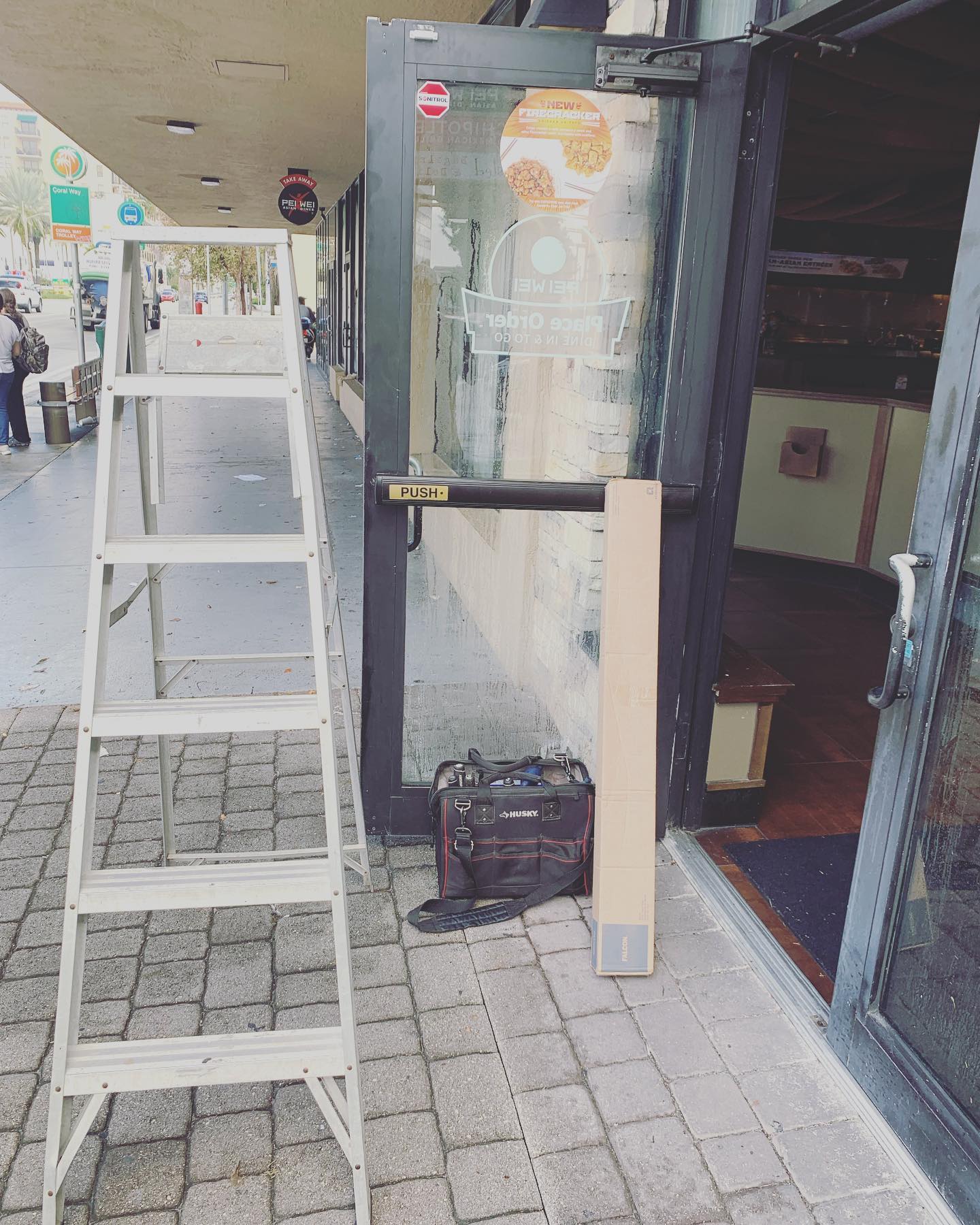 Next Door Locksmith Service Locksmith Fort Lauderdale nextdoorlocksmithservices.com 2