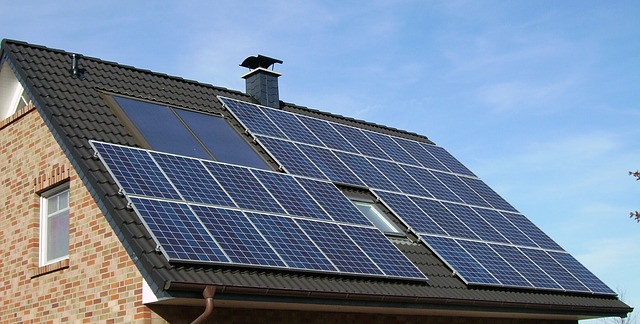 Solar energy and solar power - DIY solar panels and solar energy companies at HelpHouse.com